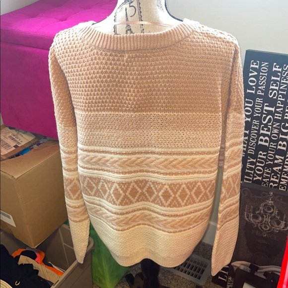 Women’s New Sweater Joe Fresh - Picture 2 of 3